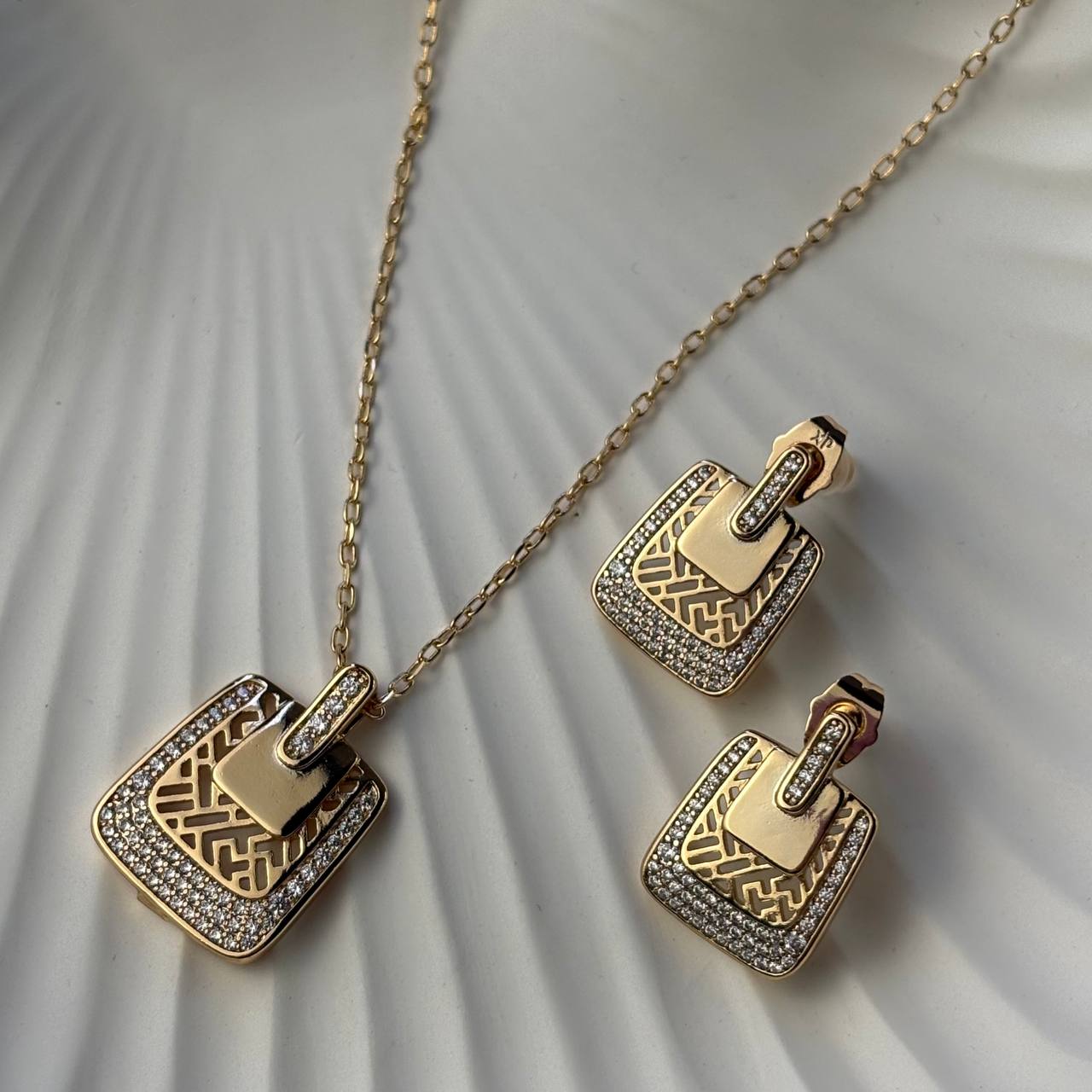 نیم‌ست ژوپینگ زنانه با نگین مخراج‌کاری کد 41